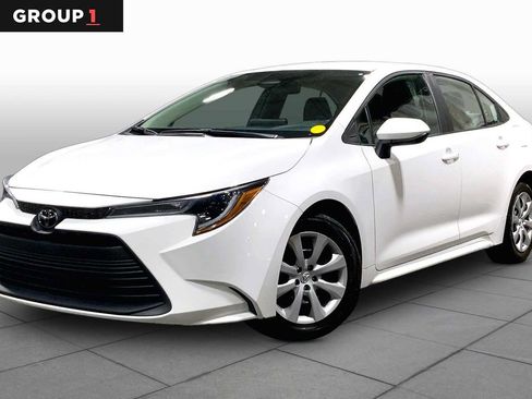 Used 2024 Toyota Corolla LE FWD image 1