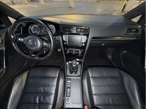 Used 2016 Volkswagen Golf R 4-Door image 15