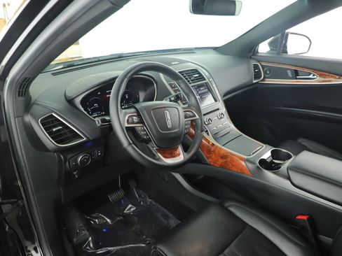 Used 2019 Lincoln Nautilus Reserve image 6