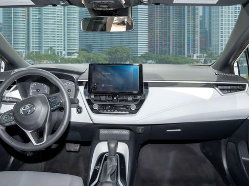 Used 2024 Toyota Corolla SE FWD image 19