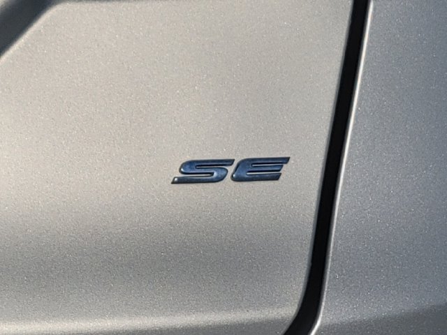 Used 2015 Ford Fusion SE FWD image 12