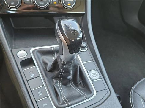 Used 2024 Volkswagen Jetta SE FWD image 14