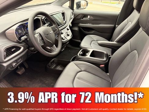 New 2026 Chrysler Pacifica Select FWD image 19