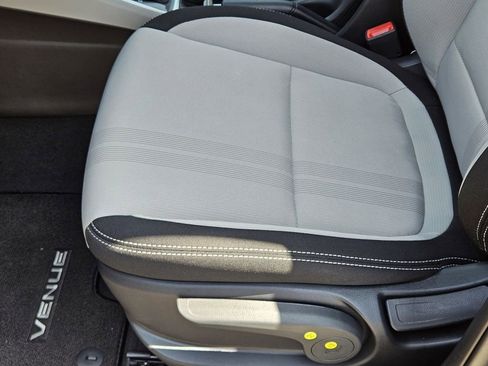 New 2026 Hyundai Venue SEL FWD image 23