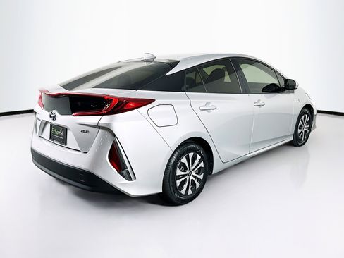 Used 2020 Toyota Prius Prime XLE image 9