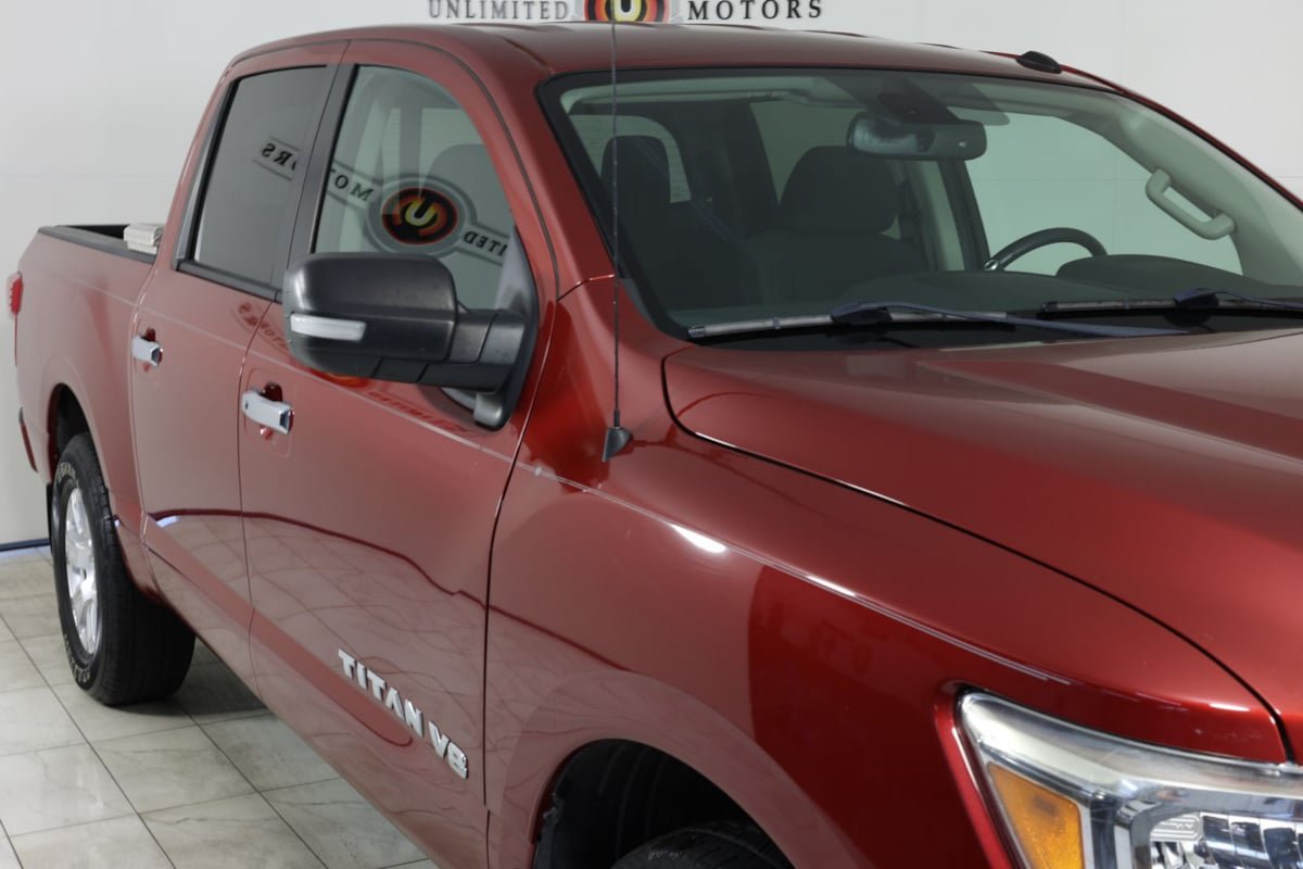 Used 2019 Nissan Titan SV w/ SV Convenience Package AWD/4WD image 39