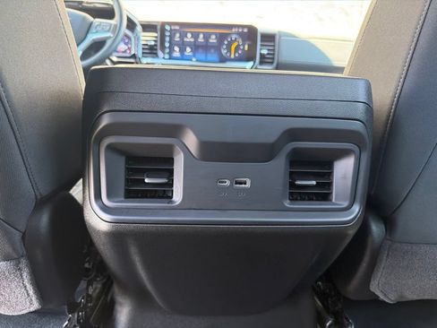 Used 2025 Chevrolet Silverado 1500 LT w/ Z71 Off-Road Package AWD/4WD image 33