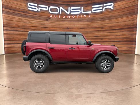 New 2025 Ford Bronco Badlands image 6