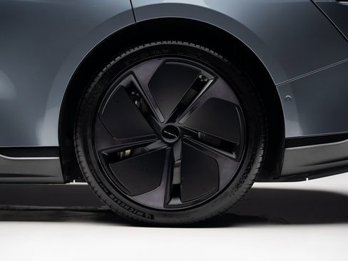 Used 2025 Lucid Air Pure image 21