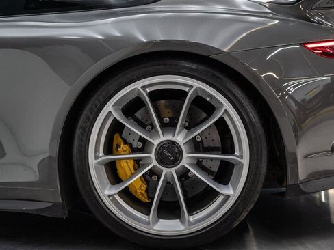 Used 2018 Porsche 911 GT3 RWD image 98