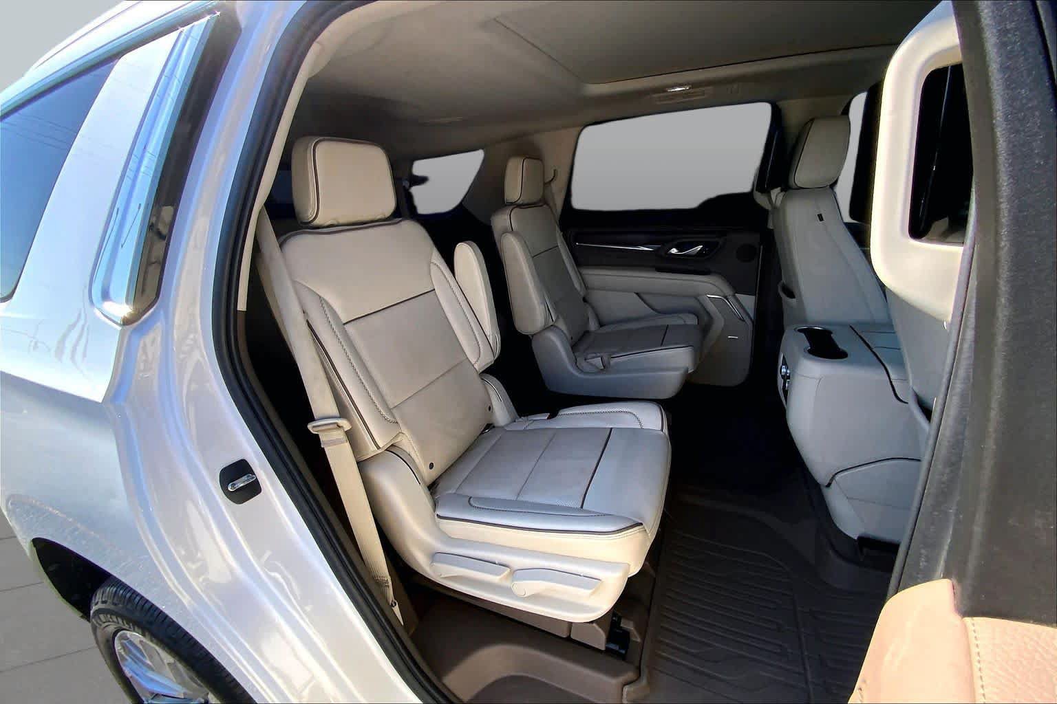 Used 2021 GMC Yukon Denali w/ Denali Ultimate Package AWD/4WD image 20