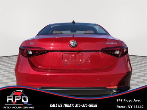 Used 2019 Alfa Romeo Giulia Ti w/ Quick Order Package 22X Lusso image 4
