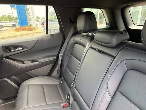 Used 2025 Chevrolet Equinox LT w/ Convenience Package II FWD image 9