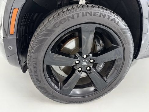 Used 2022 Land Rover Defender 110 V8 AWD/4WD image 28