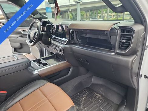 Used 2024 Chevrolet Silverado 3500 High Country w/ High Country Premium Package AWD/4WD image 16