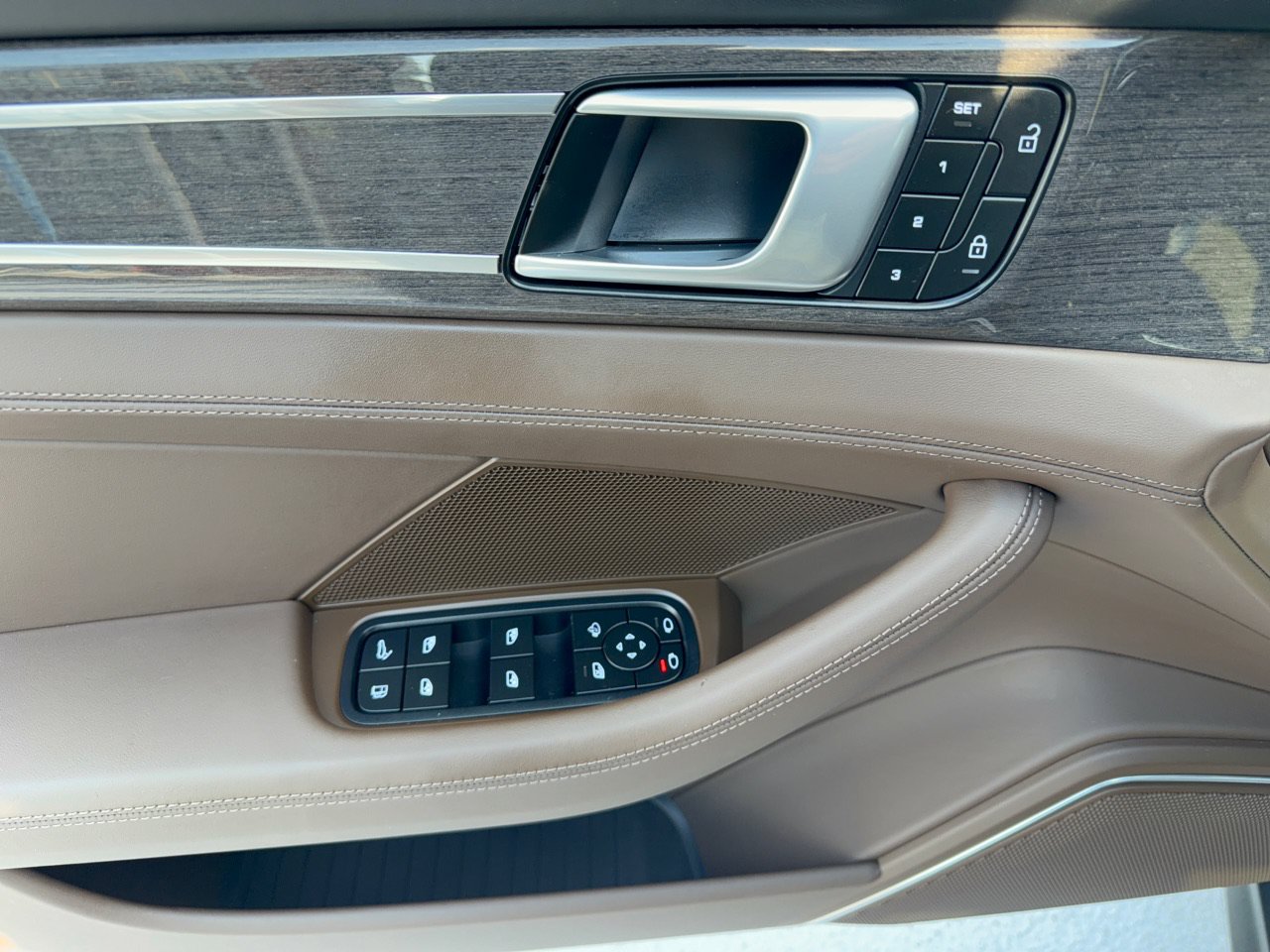 Certified 2023 Porsche Panamera 4S AWD/4WD image 15