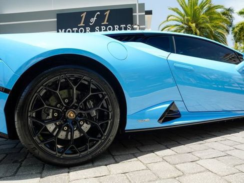Used 2024 Lamborghini Huracan Tecnica RWD image 30