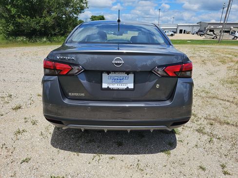 Used 2025 Nissan Versa S FWD image 5