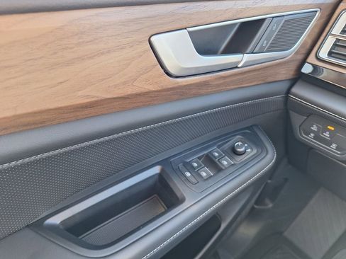 New 2026 Volkswagen Atlas SE image 20