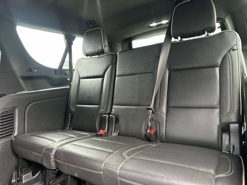 Used 2022 Chevrolet Suburban Premier AWD/4WD image 14