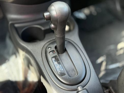 Used 2014 Nissan Versa S Plus FWD image 25
