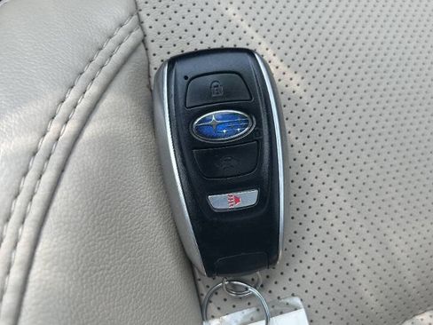 Used 2019 Subaru Outback 2.5i Limited AWD/4WD image 29