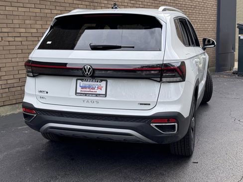 New 2025 Volkswagen Taos SEL image 54