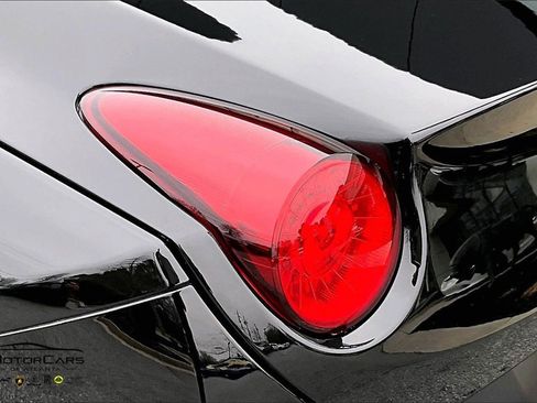 Used 2013 Ferrari California image 26