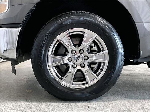 Used 2016 Ford F150 XLT w/ Equipment Group 302A Luxury image 8