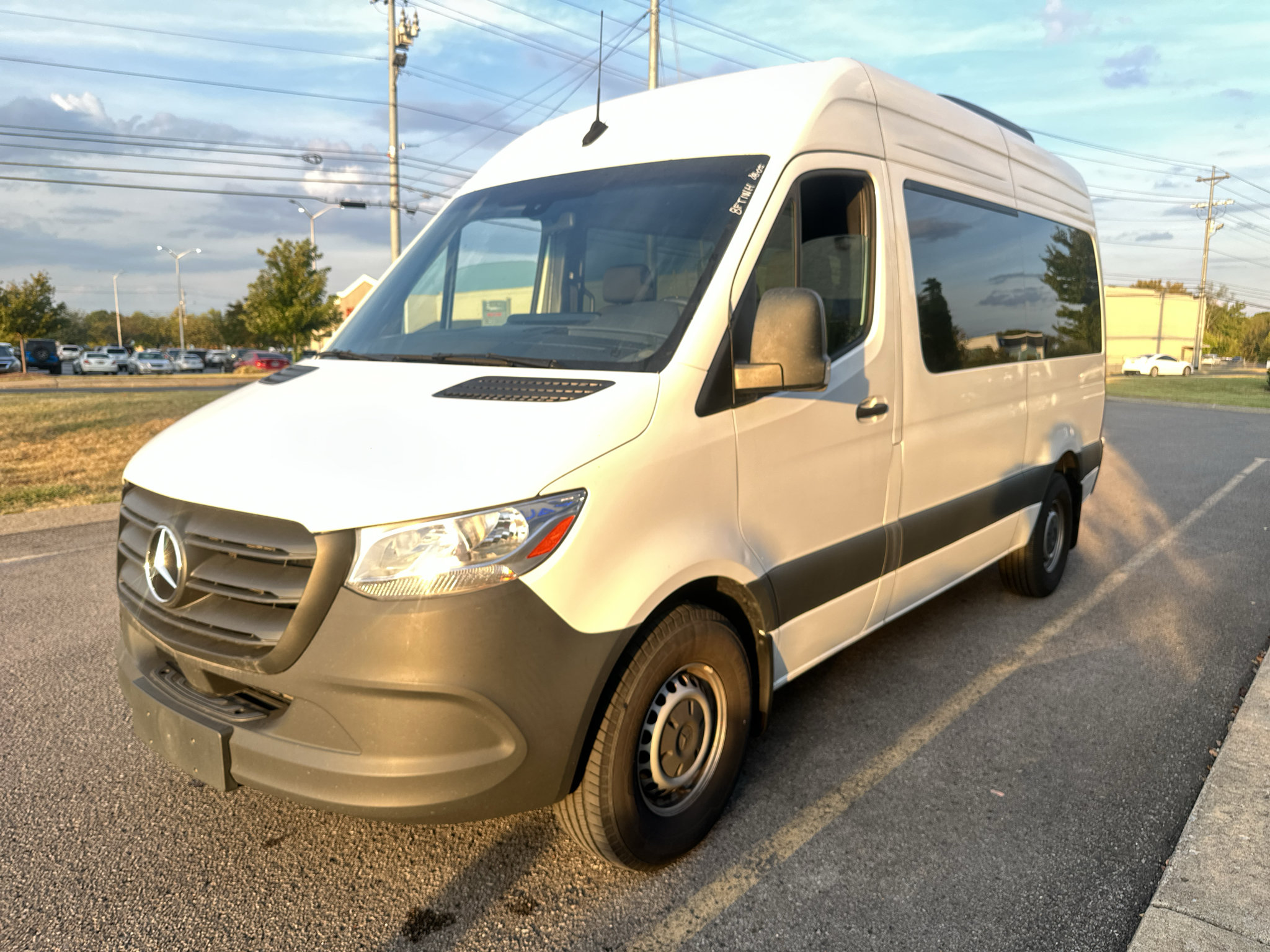 Used 2024 Mercedes-Benz Sprinter 2500 image 8