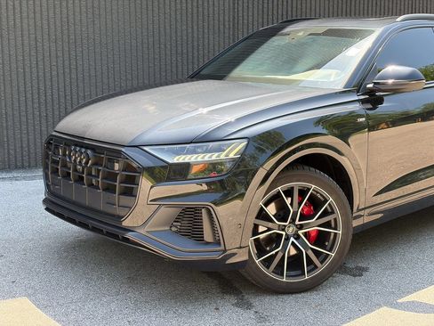 Used 2022 Audi Q8 Premium Plus AWD/4WD image 2