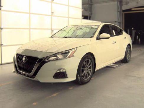 Used 2020 Nissan Altima 2.5 S FWD image 1