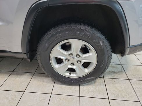 Used 2016 Jeep Grand Cherokee Laredo w/ Quick Order Package 23E image 54