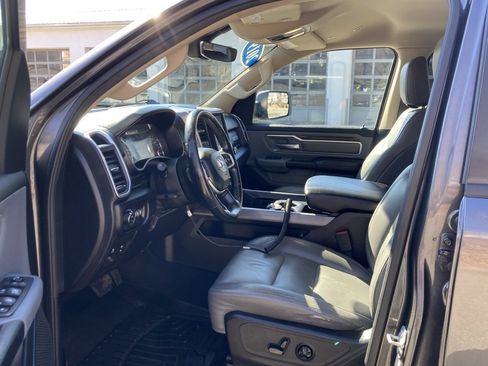 Used 2019 RAM 1500 Big Horn image 9