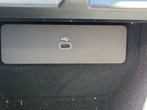 Used 2024 Land Rover Range Rover Evoque Dynamic SE image 24