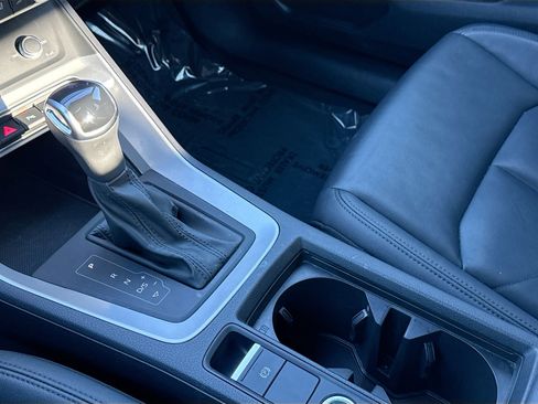 Certified 2025 Audi Q3 2.0T Premium image 28