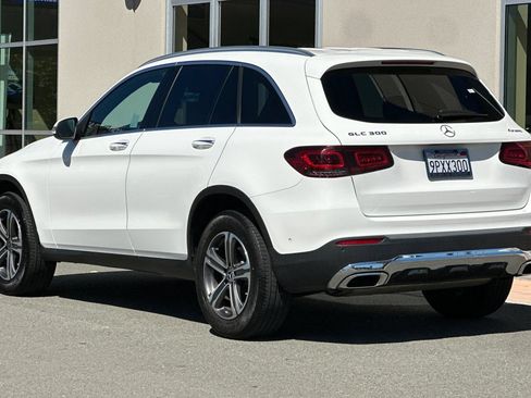 Used 2021 Mercedes-Benz GLC 300 4MATIC w/ Premium Package image 5