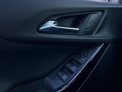 Used 2025 Chevrolet Equinox LT image 20