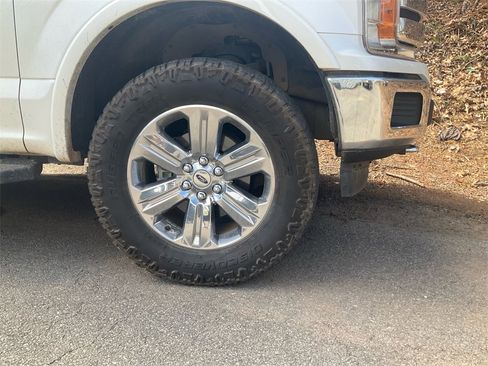 Used 2018 Ford F150 Lariat image 10