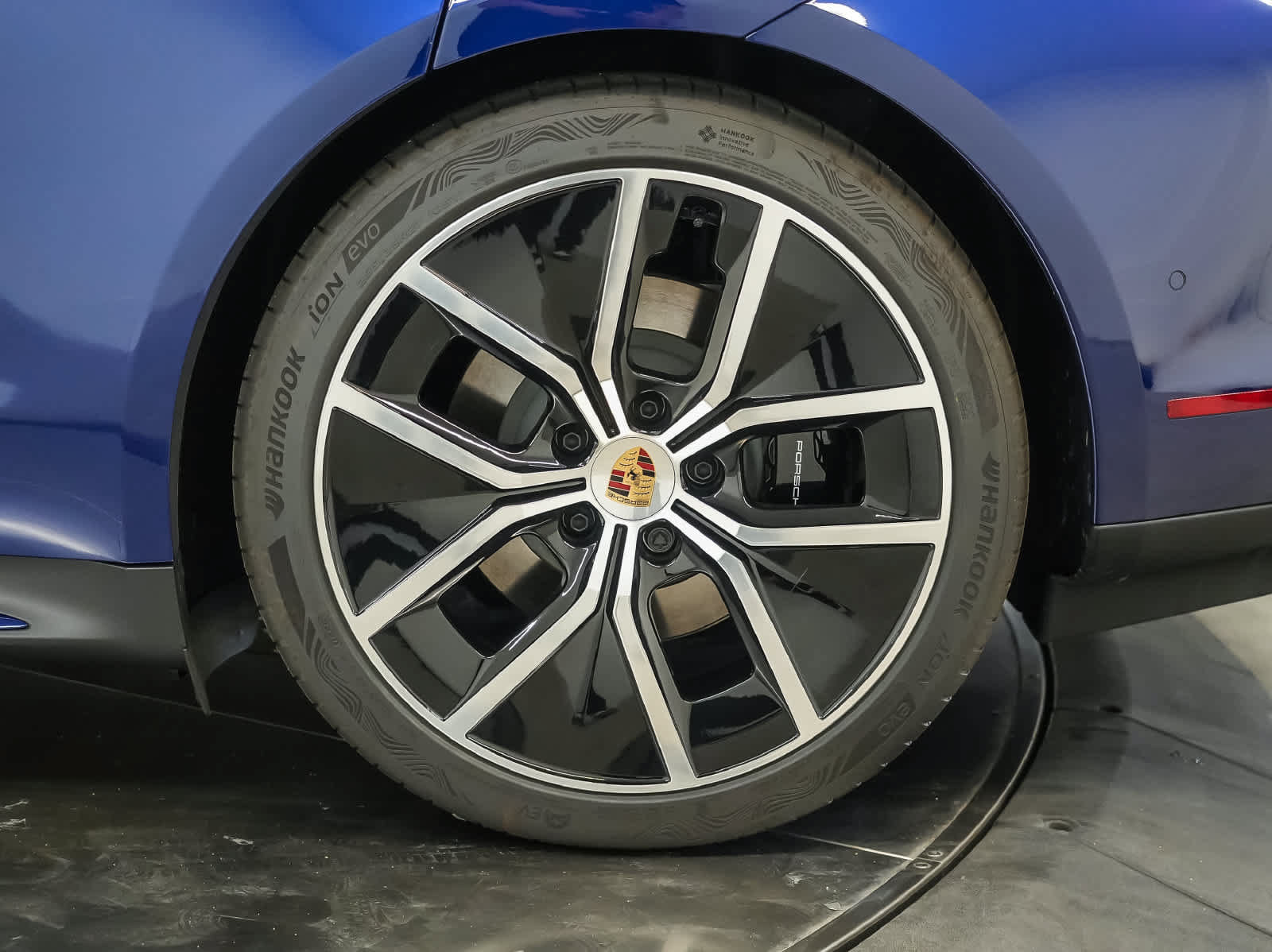 Certified 2026 Porsche Taycan RWD image 14