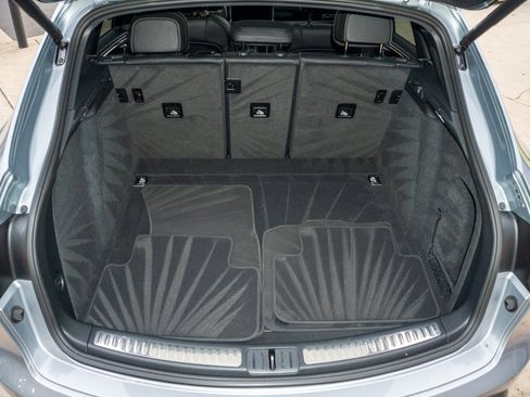 Used 2022 Porsche Macan image 36