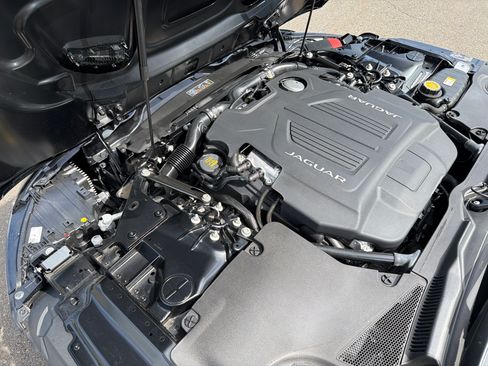 Used 2024 Jaguar F-TYPE Coupe AWD image 26