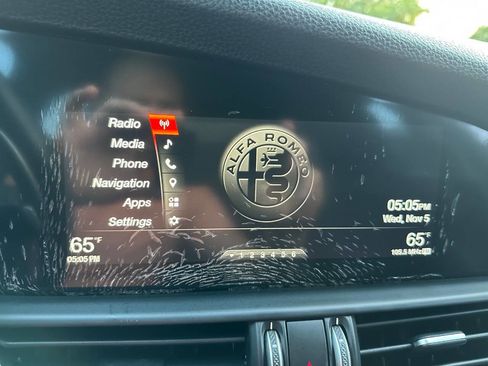 Used 2017 Alfa Romeo Giulia Ti w/ TI 19" Sport Package image 23