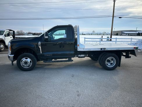 Used 2025 Ford F350 XLT w/ XLT Value Package image 1