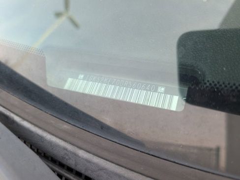 Used 2013 GMC Yukon XL SLT w/ SLT-2 Equipment Package image 23