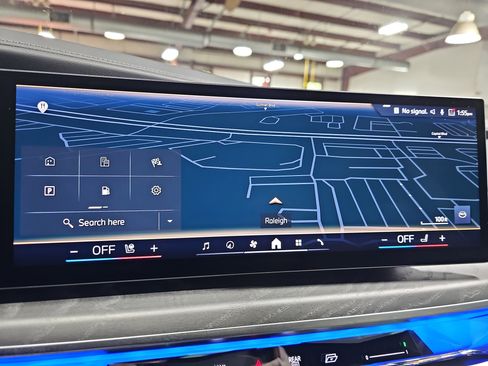 Certified 2025 BMW 760i xDrive w/ Autobahn Package AWD/4WD image 25