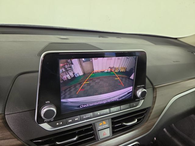 Used 2023 Nissan Altima 2.5 SV FWD image 18