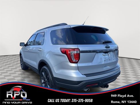 Used 2019 Ford Explorer XLT w/ Equipment Group 202A AWD/4WD image 3