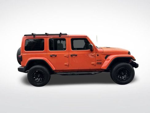 Used 2018 Jeep Wrangler Unlimited Sahara w/ Safety Group AWD/4WD image 4