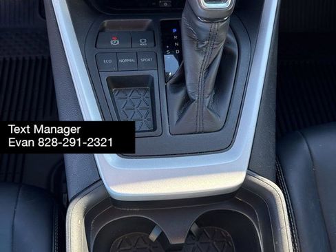 Used 2020 Toyota RAV4 XLE Premium image 27